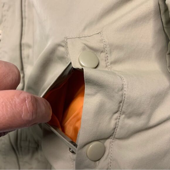 Unisex Puff Jacket Size Small - Picture 7 of 10